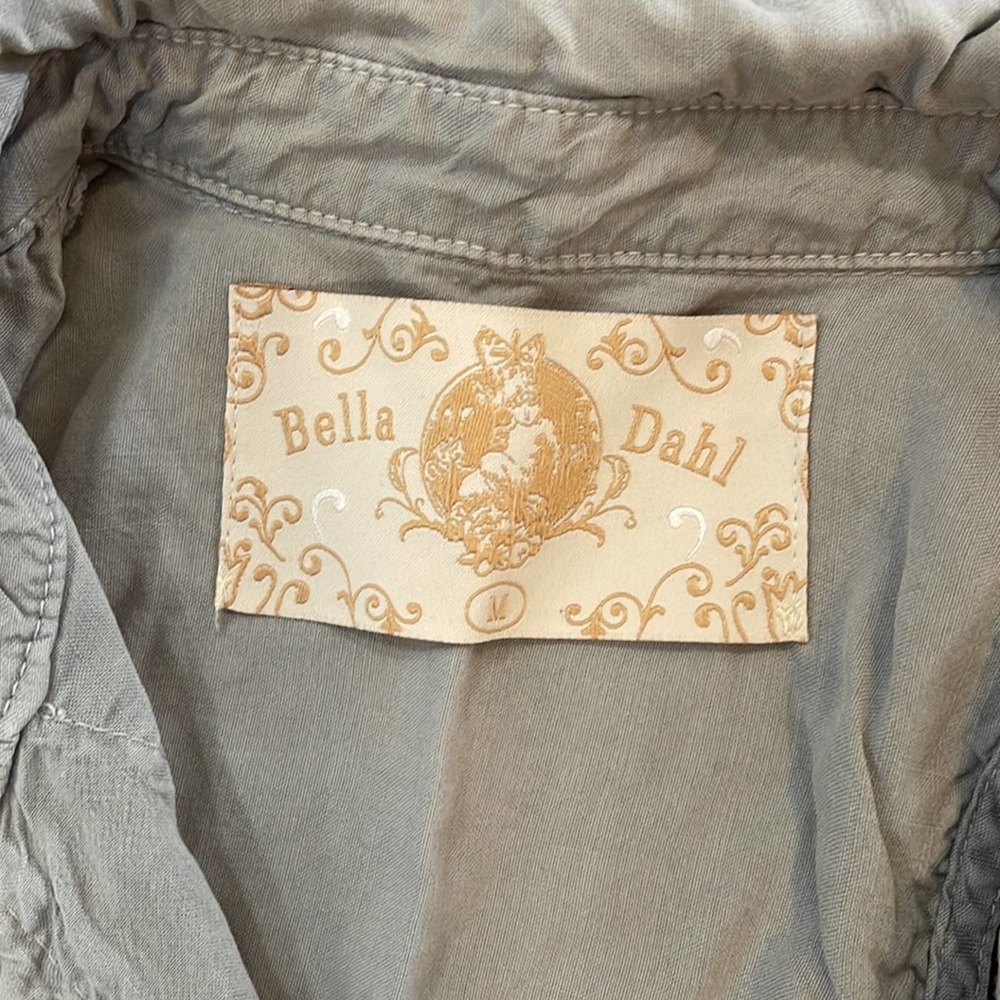 Bella Dahl | Tencel sleeveless button down blouse medium light blue - Picture 3 of 7